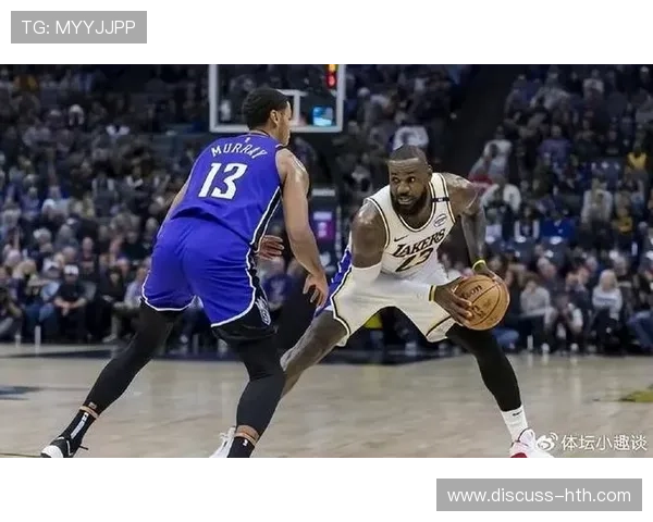 詹姆斯复出助湖人取胜 杜兰特带领太阳迎来连胜两队状态回升